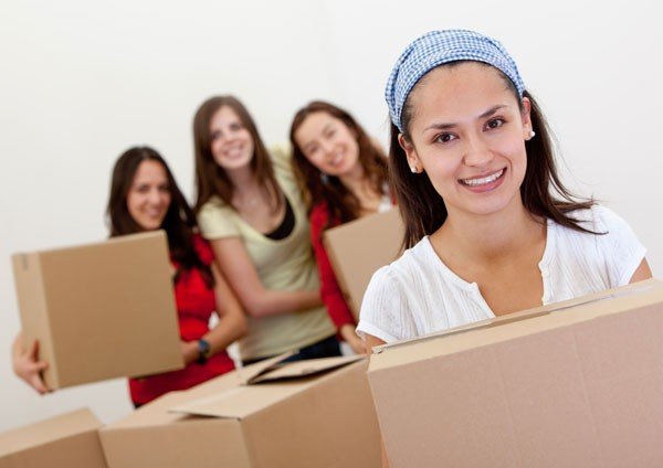 girls-packing-and-moving-to-the-bay-area